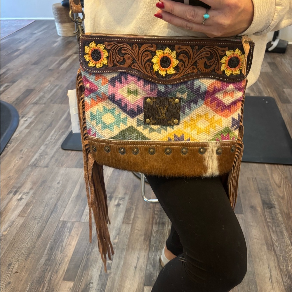 Floral Patterned Crossbody Bag with Fringe